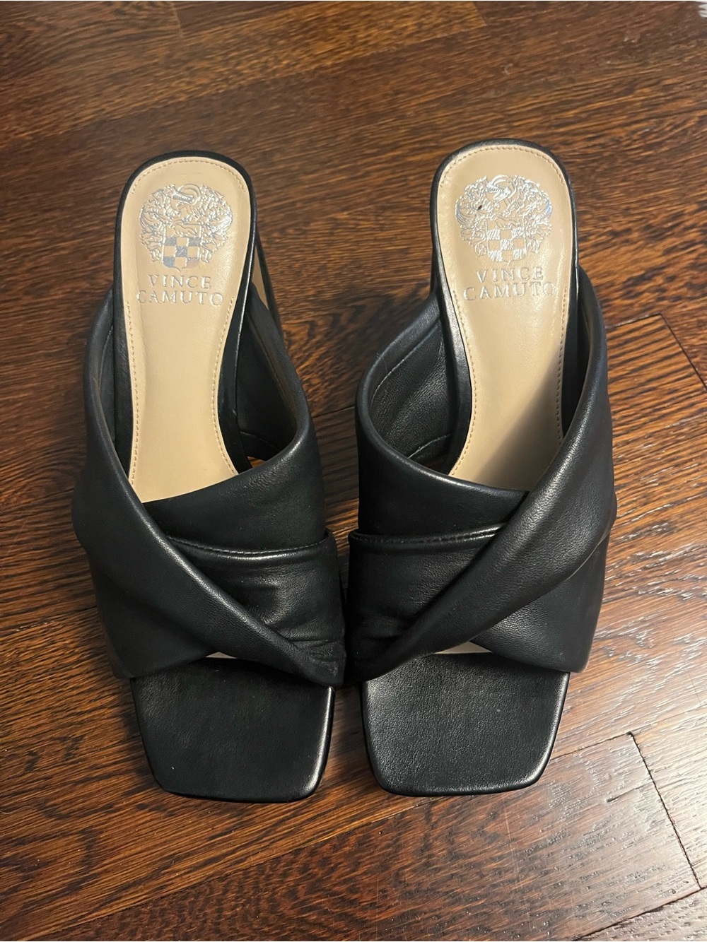 Vince Camuto Black Leather Platform Mules 3.5”heel. Size 7.5